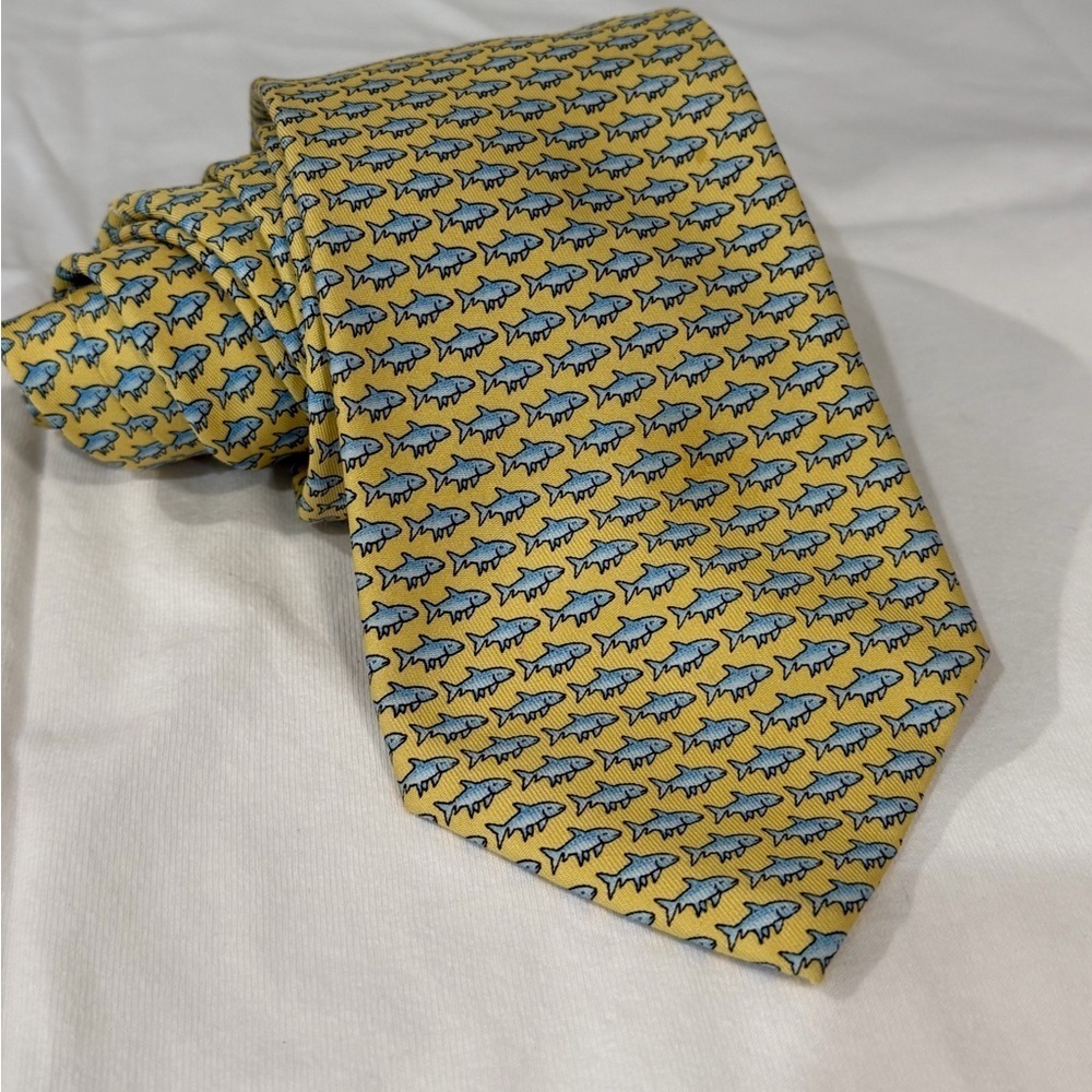 Vineyard Vines Yellow and Blue Shark Pattern All Over Print 100% Silk Tie